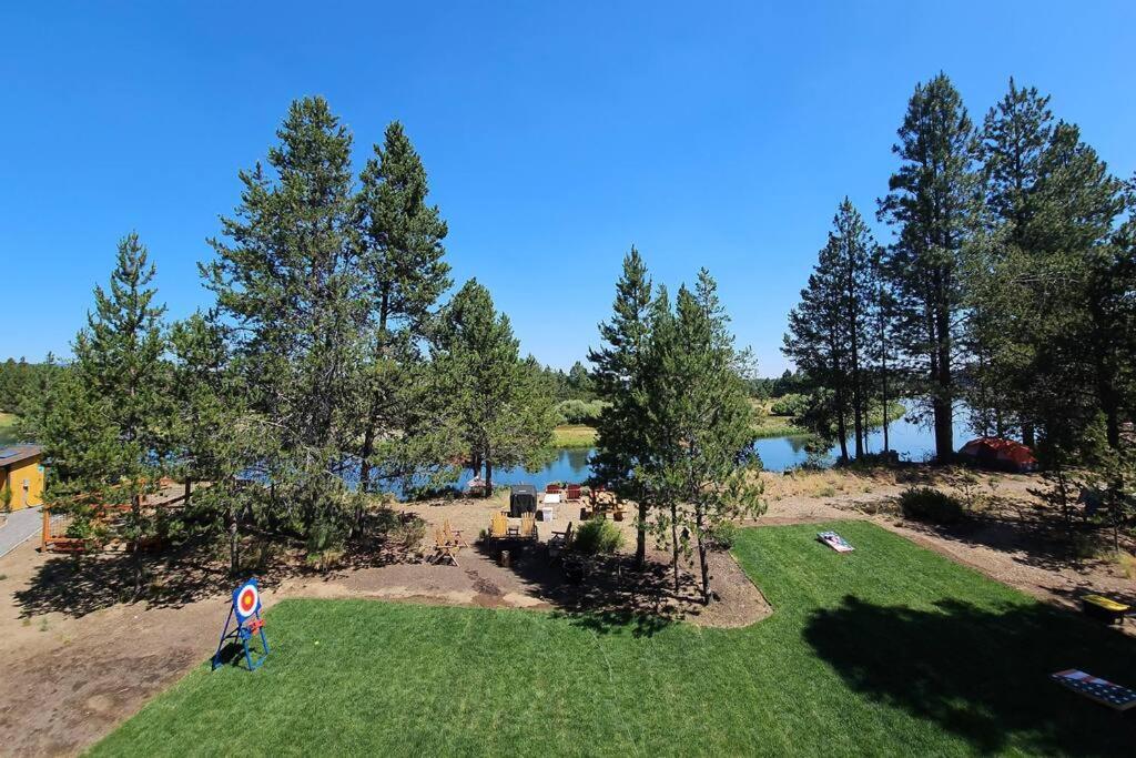 Beautiful Riverfront Near Mt Bachelor With Hot Tub Bend Exterior photo